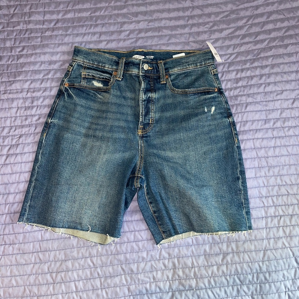 Extra high rise old navy shorts!